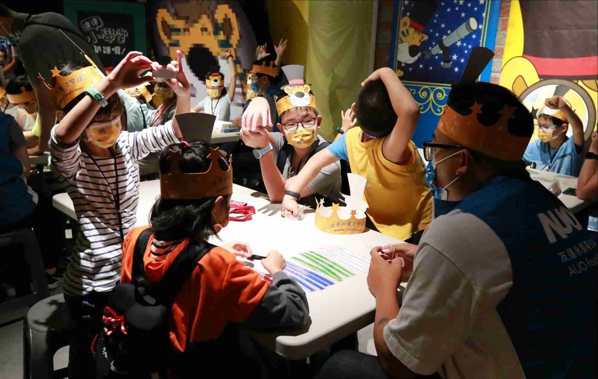 CG电子以永续理念推动全人教育计划，，内外结盟储备科普教育人才，，荣获亚太永续行动奖社会共融面的金奖肯定