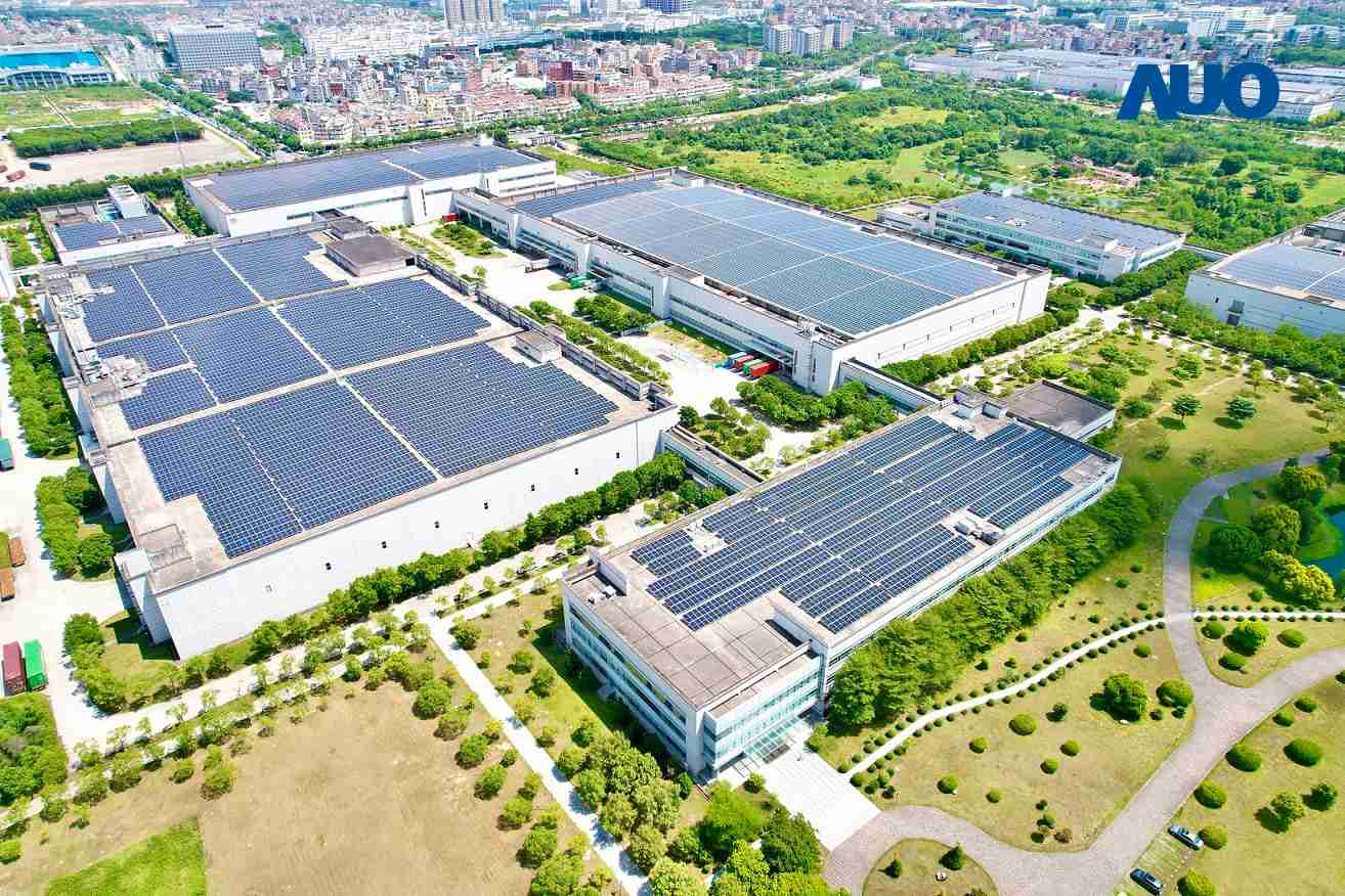 CG电子厦门推动智能制造同时，，透过绿电创能纵深推进绿色转型，，，，厂区全屋顶铺设太阳能光伏板，，每年太阳能发电 2,600多万度